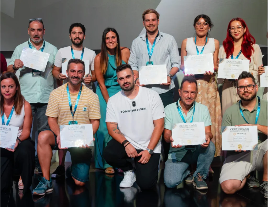 Fabio Serna y alumnos de la formación Partner 360